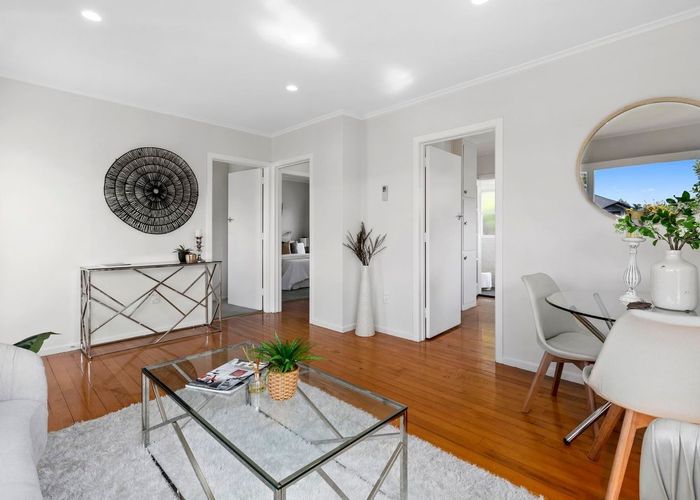  at 4/13a  Evelyn Place, Hillcrest, North Shore City, Auckland