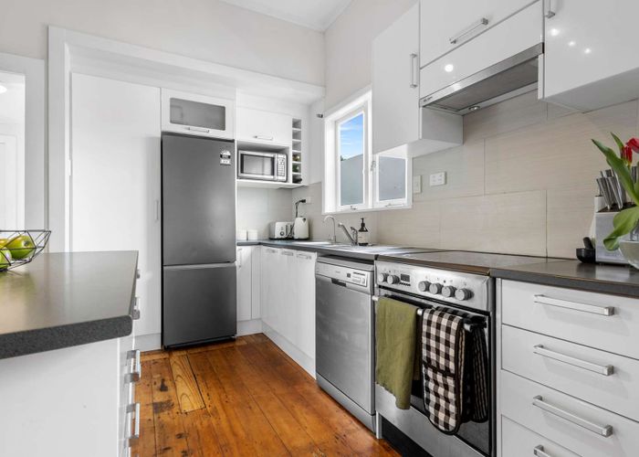  at 800 Victoria Street, Parkvale, Hastings, Hawke's Bay