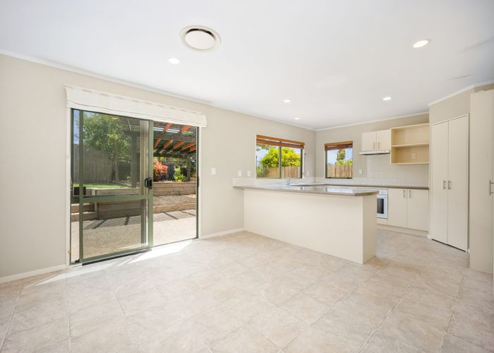  at 32 Motutapu Avenue, Manly, Whangaparaoa
