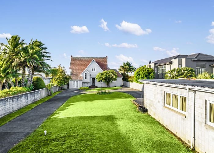  at 18 Ronaki Road, Mission Bay, Auckland City, Auckland