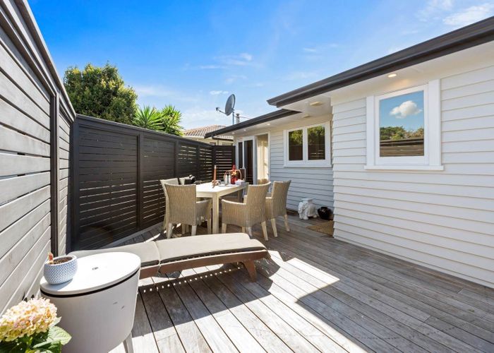  at 11 Quibray Place, Botany Downs, Auckland