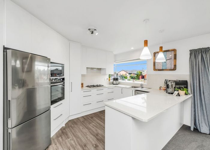  at 6 Oldham Place, Darfield, Darfield