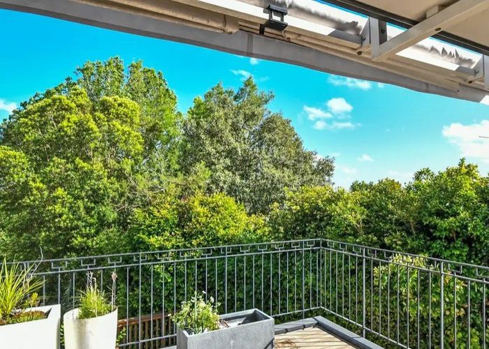  at 90 Pah Road, Cockle Bay, Auckland