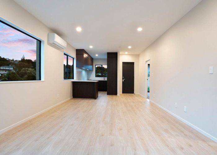  at 2/5 Topliss Drive, Torbay, North Shore City, Auckland