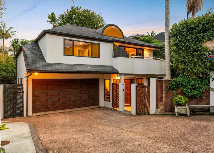  at 2/24 Heathcote Road, Castor Bay, North Shore City, Auckland