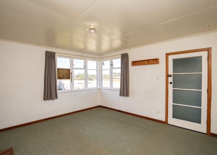  at 687 State Highway 25, Waitakaruru, Ngatea
