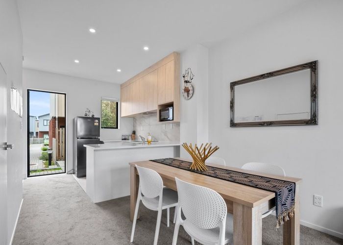  at 96E Walmsley Road, Favona, Manukau City, Auckland