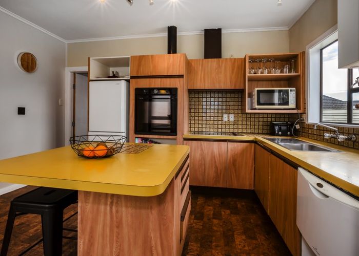  at 1 Bay Drive, Titahi Bay, Porirua