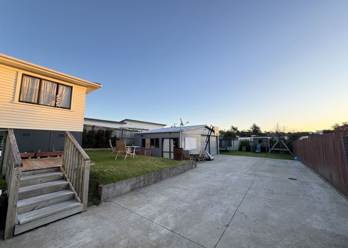  at 18 Blease Street, New Lynn, Waitakere City, Auckland