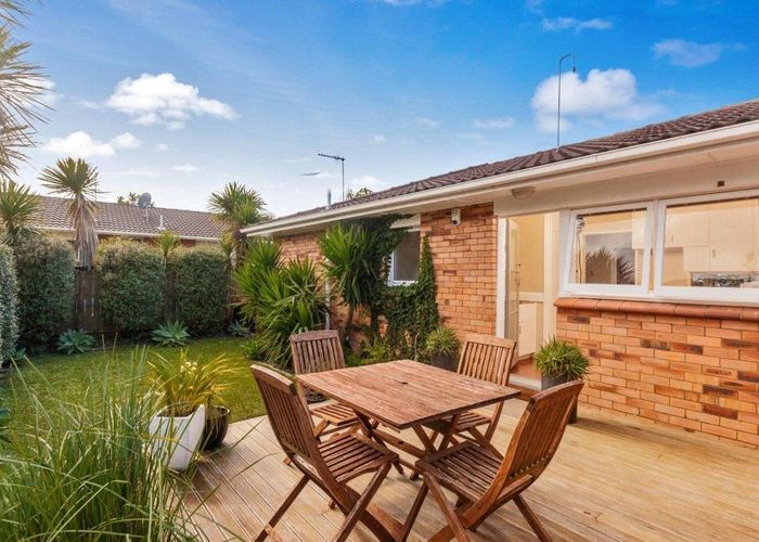  at 2/126 Marua Road, Ellerslie, Auckland