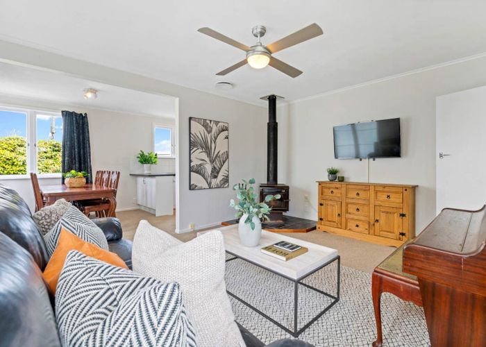  at 2 Undine Street, Pakuranga, Manukau City, Auckland