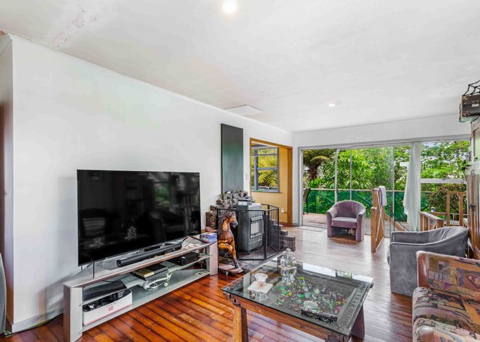  at 25 Bridgens Avenue, Te Atatu Peninsula, Auckland