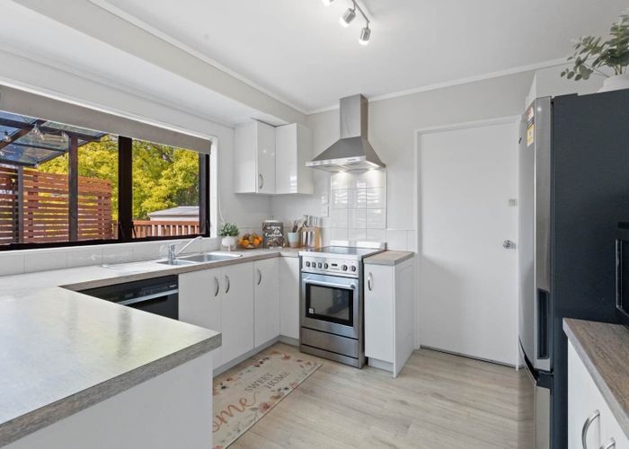  at 2 Lanier Place, Glendene, Auckland