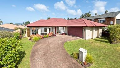  at 14 San Bernadino Drive, Henderson, Auckland