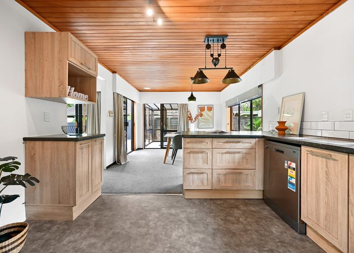  at 804 River Road, Chartwell, Hamilton