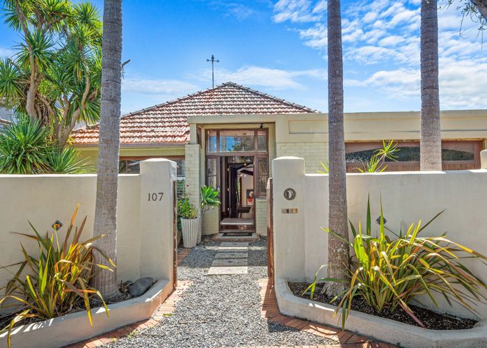  at 107 Vauxhall Road, Narrow Neck, Auckland