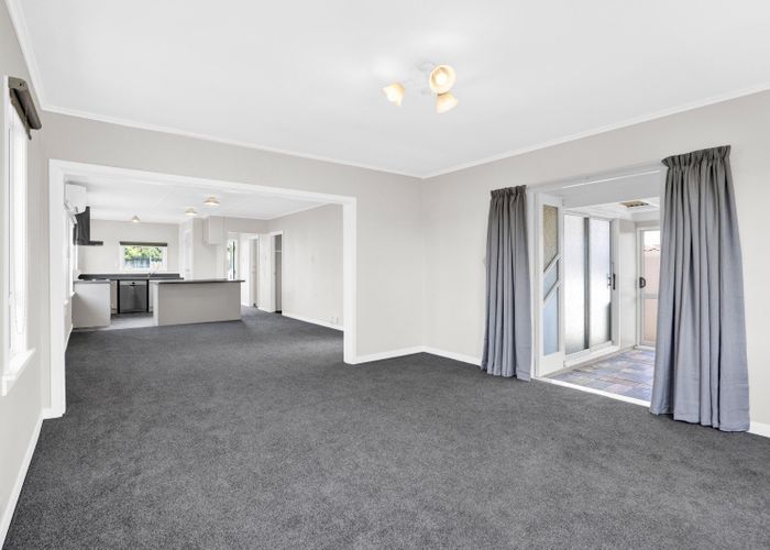  at 1354 Devon Road, Brixton, Waitara