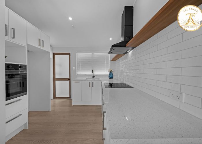  at 2/30 Portage Road, Papatoetoe, Manukau City, Auckland