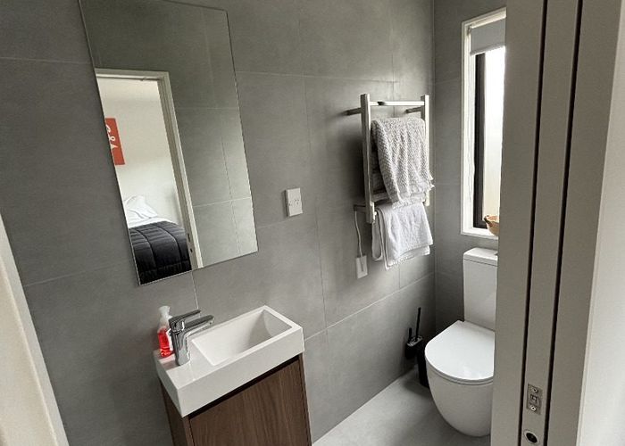  at 2/19 Alverston St, Waterview, Auckland City, Auckland