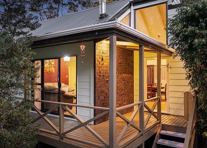  at 44 Wirihana Road, Titirangi, Auckland