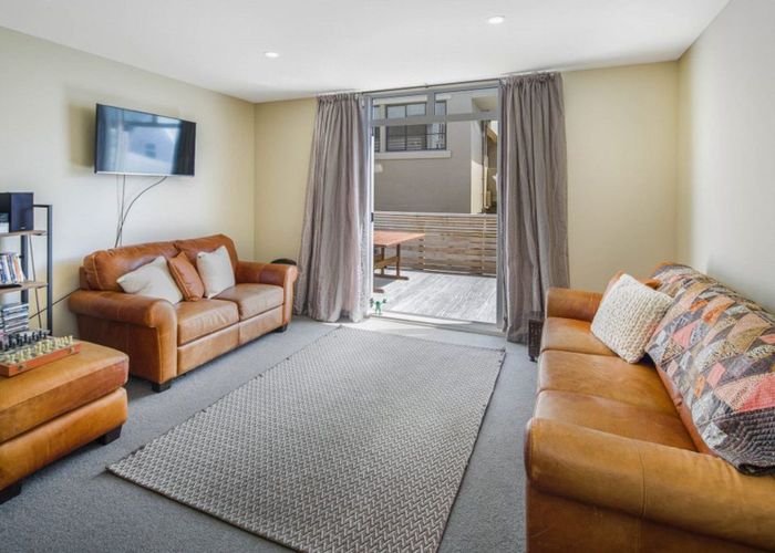  at 27/35 Pirie Street, Mount Victoria, Wellington