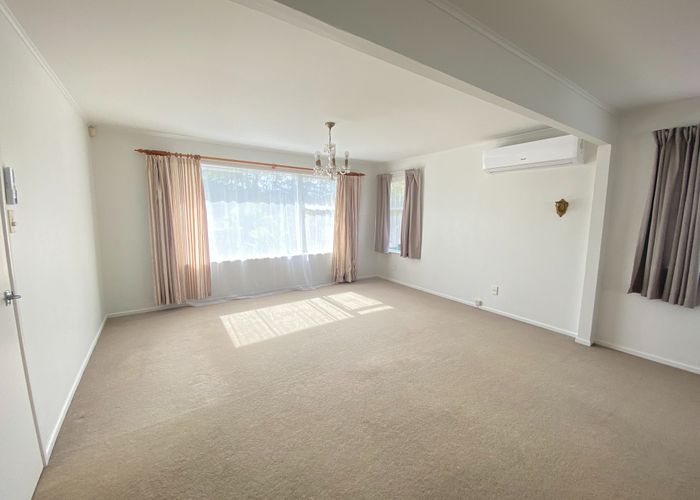  at 11 Barnfield Place, Glendene, Waitakere City, Auckland