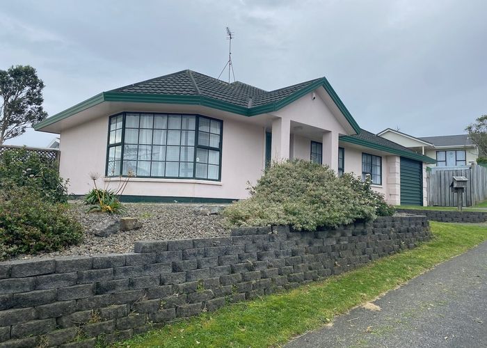  at 10 Kentwood Drive, Woodridge, Wellington, Wellington