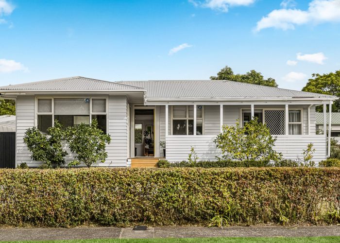 at 6 Esmerelda Avenue, Avondale, Auckland City, Auckland