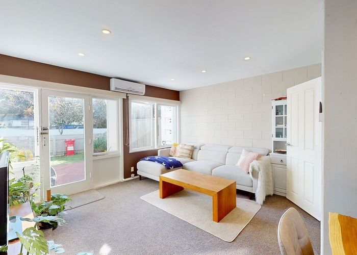  at 2/6 Keys Street, Elderslea, Upper Hutt, Wellington