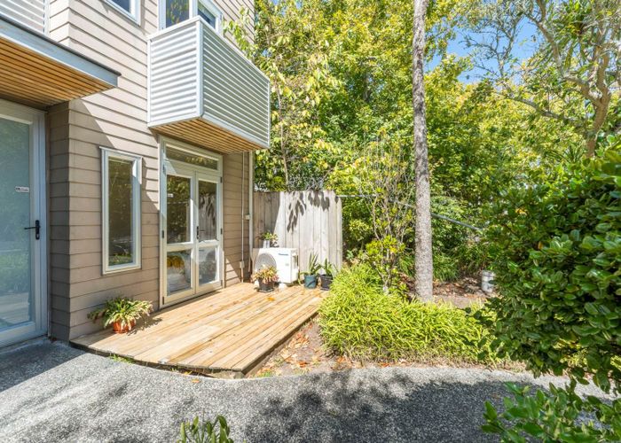  at 1 Albionvale Road, Glen Eden, Waitakere City, Auckland
