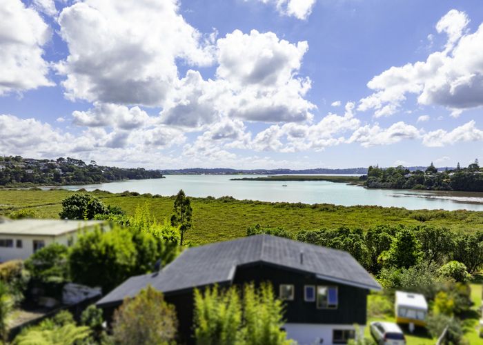  at 1 Realm Place, Massey, Waitakere City, Auckland