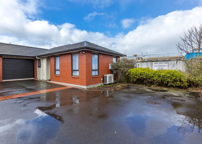  at 6c Savage Crescent, Ebdentown, Upper Hutt, Wellington