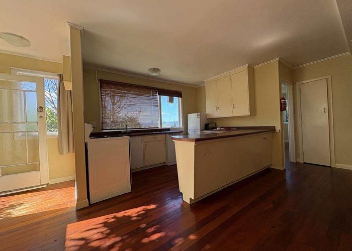  at 43b Baroda Street, Khandallah, Wellington, Wellington