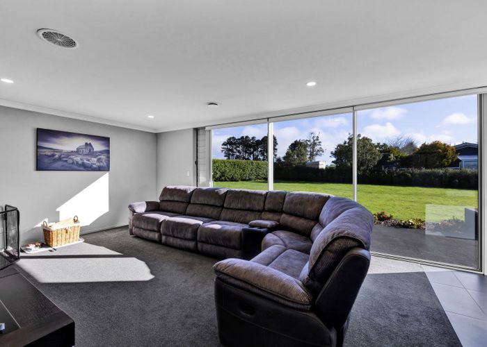  at 427 Cardiff Road, Pembroke, Stratford