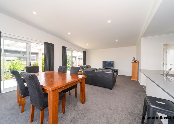  at 52 Exeter Crescent, Takaro, Palmerston North