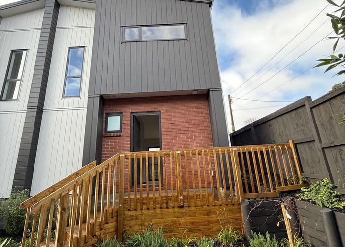  at 16 Don Oliver Lane, Glen Eden, Waitakere City, Auckland