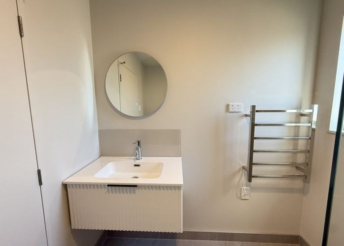  at 9 Te Ara Wai, Mangere East, Manukau City, Auckland