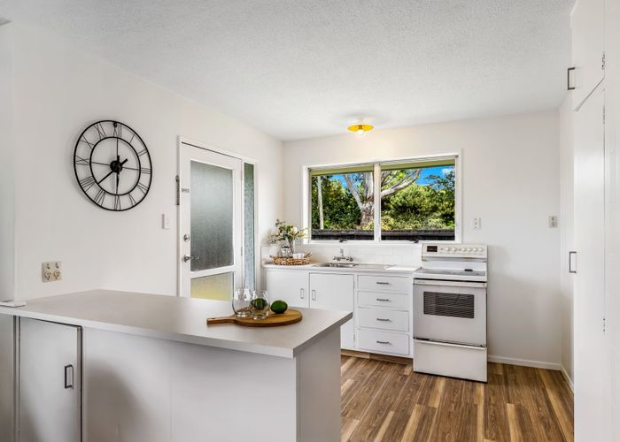  at 2/15 Keighleys Road, Bromley, Christchurch City, Canterbury