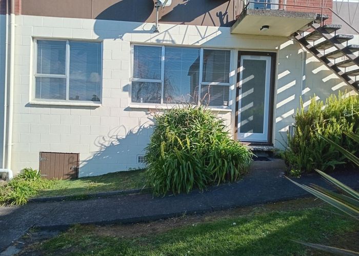  at 1/10 Don Croot St, Kingsland, Auckland City, Auckland