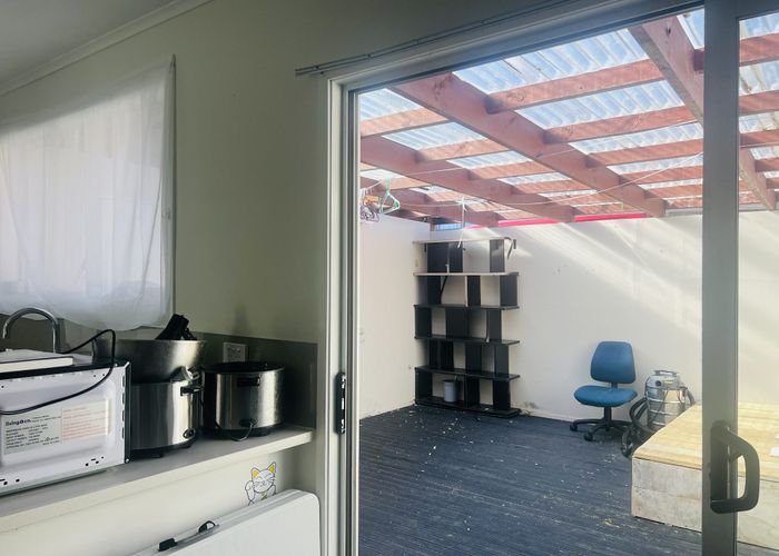  at 61 POWRIE STREET, Glenfield, North Shore City, Auckland