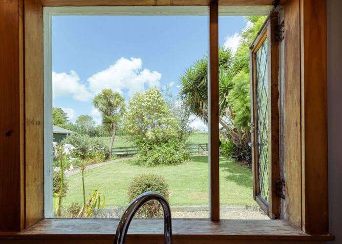  at 295 Taupaki Road, Henderson
