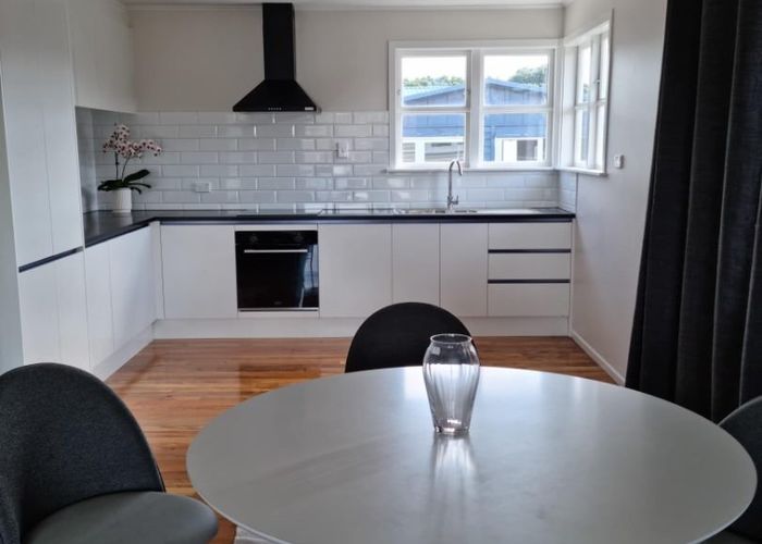  at 14 Mariner Street, Mangere, Auckland