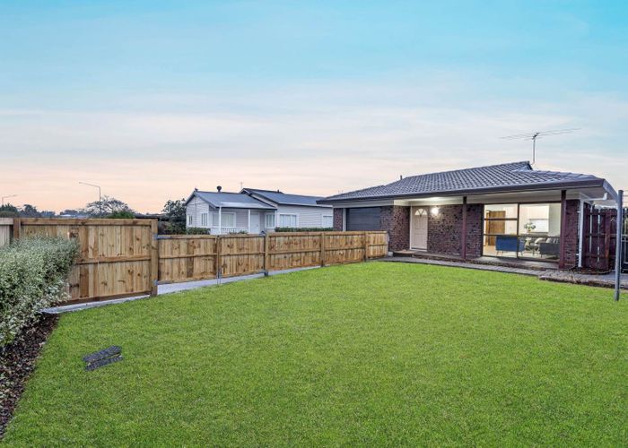  at 4188A Great North Road, Glendene, Waitakere City, Auckland