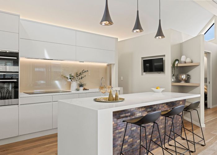  at 15 St Andrews Square, Strowan, Christchurch City, Canterbury