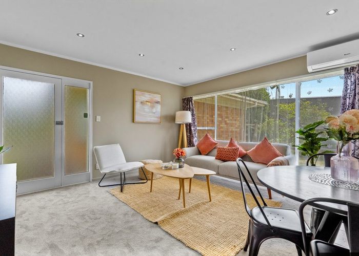  at 6/4 Panorama Road, Mount Wellington, Auckland