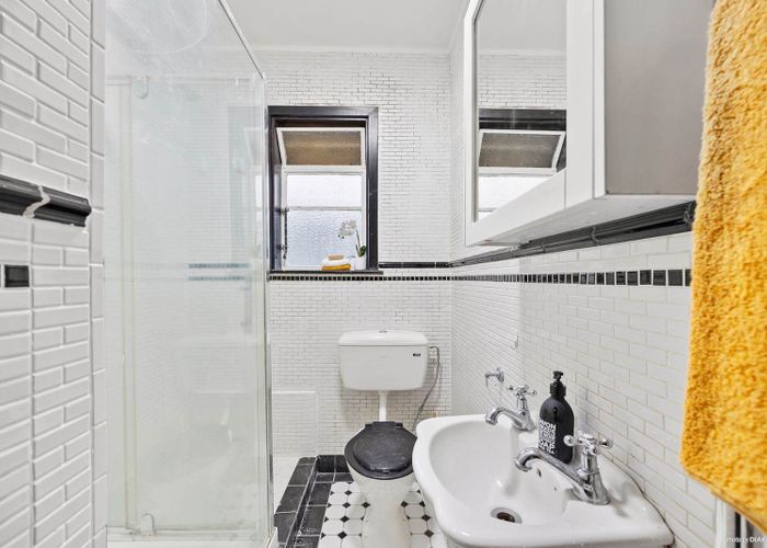  at 2/3 Eden Crescent, City Centre, Auckland City, Auckland