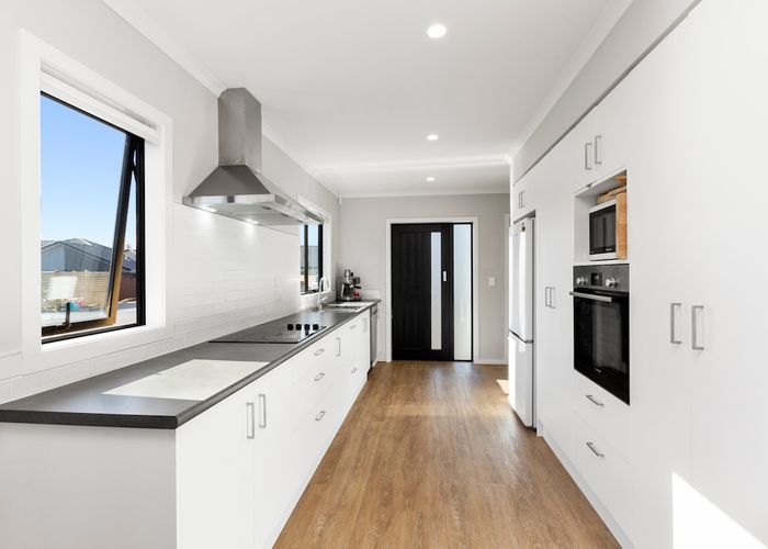  at 8/2 Joshua Lane, Hamilton East, Hamilton