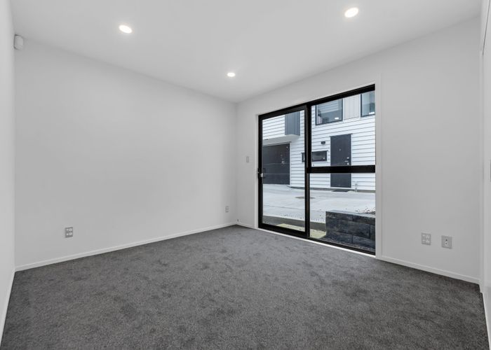  at 4/128 Vodanovich Road, Te Atatu South, Waitakere City, Auckland