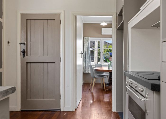  at 28 Galloway Street, Hamilton East, Hamilton