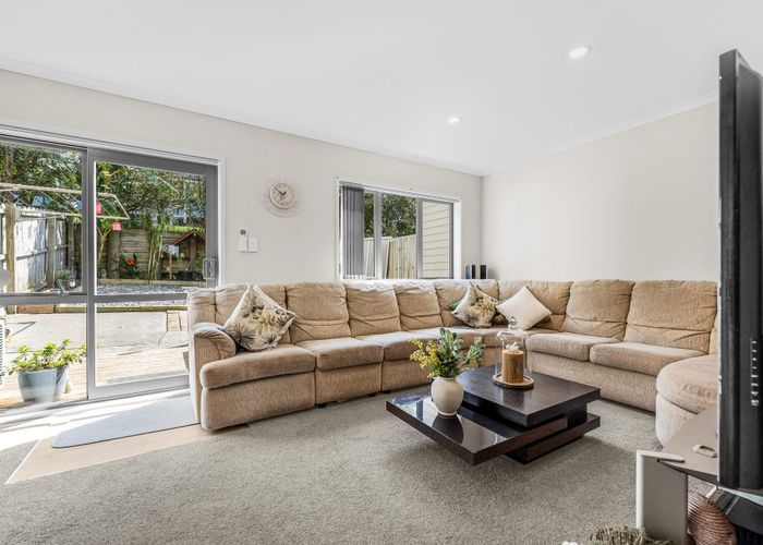  at 44  Chapel Road, Flat Bush, Manukau City, Auckland
